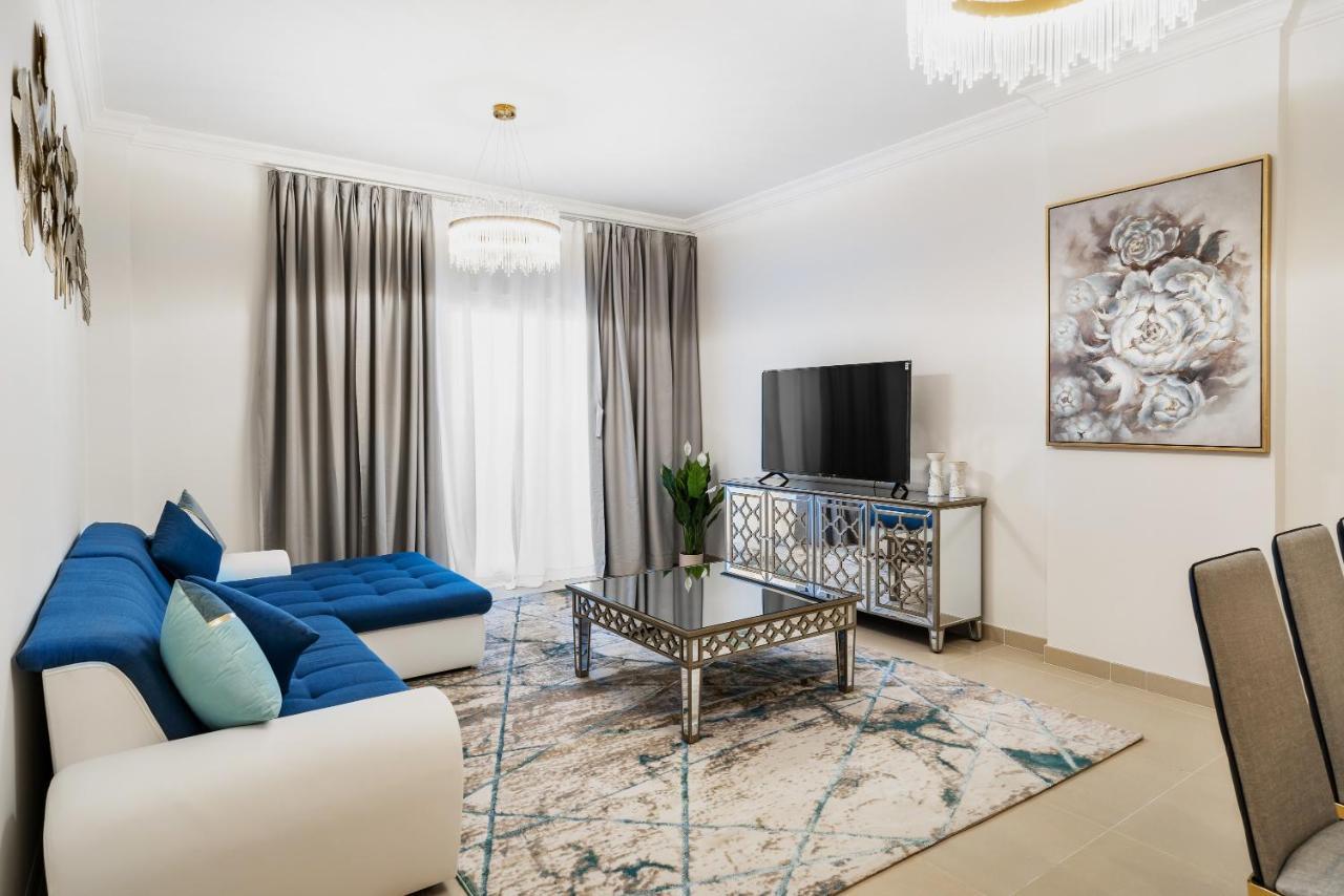 Globalstay At Palm Jumeirah Beachfront Paradise With Pool And Gym अपार्टमेंट *