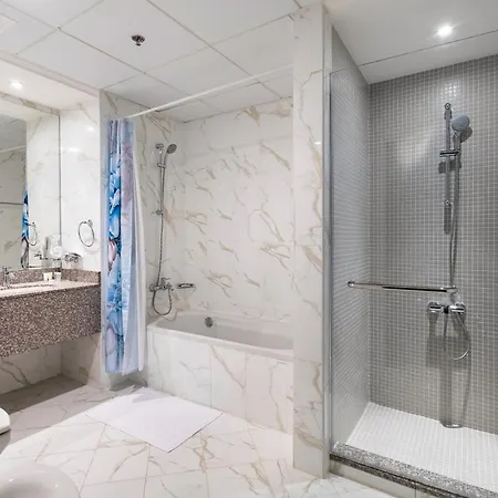 Globalstay At Palm Jumeirah Beachfront Paradise With Pool And Gym Dubai Esterno foto