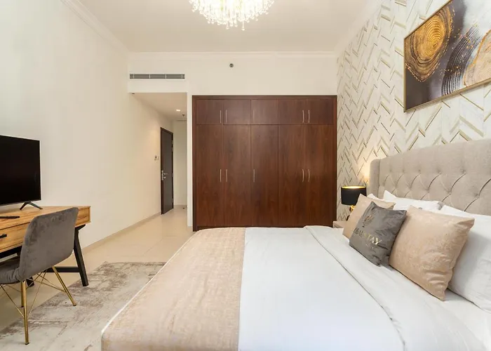 Globalstay At Palm Jumeirah Beachfront Paradise With Pool And Gym