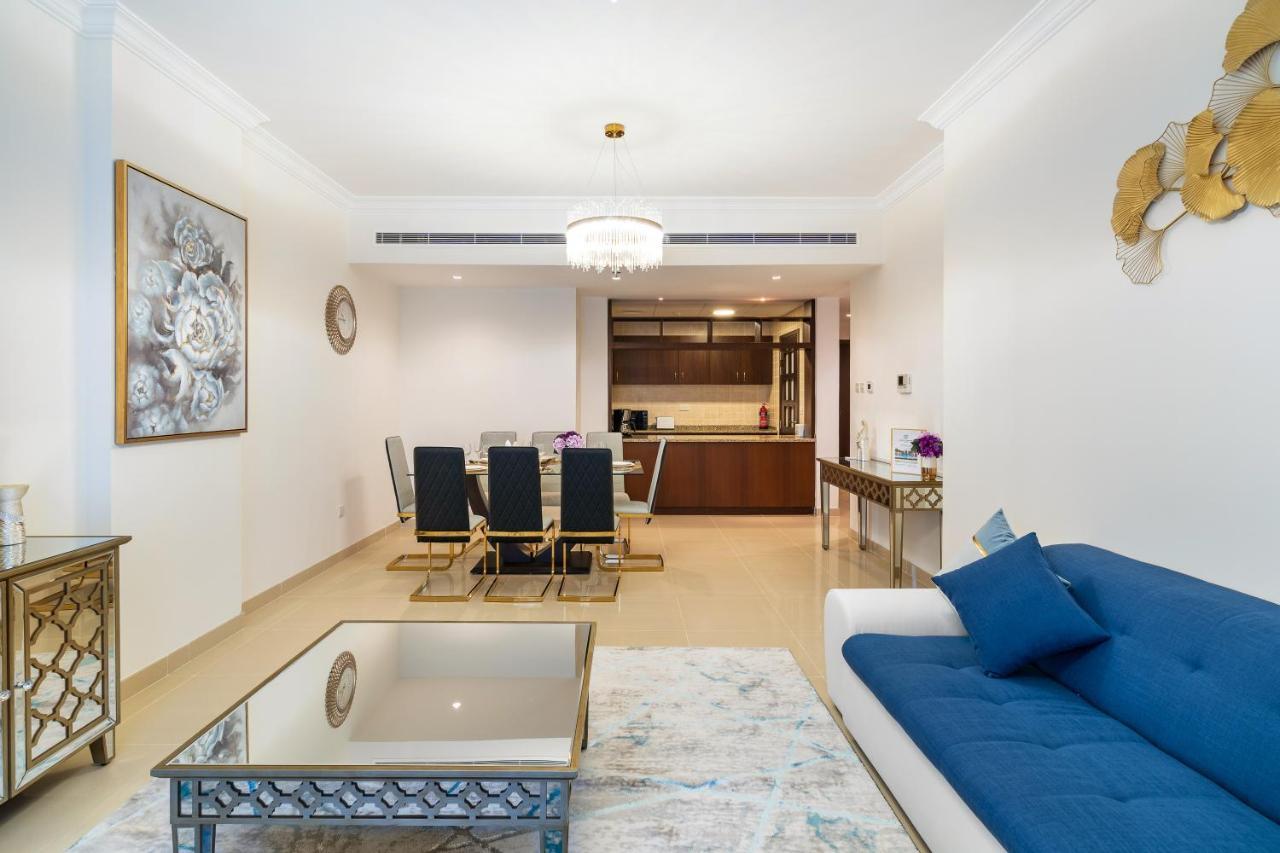 Апартаменти Globalstay At Palm Jumeirah Beachfront Paradise With Pool And Gym