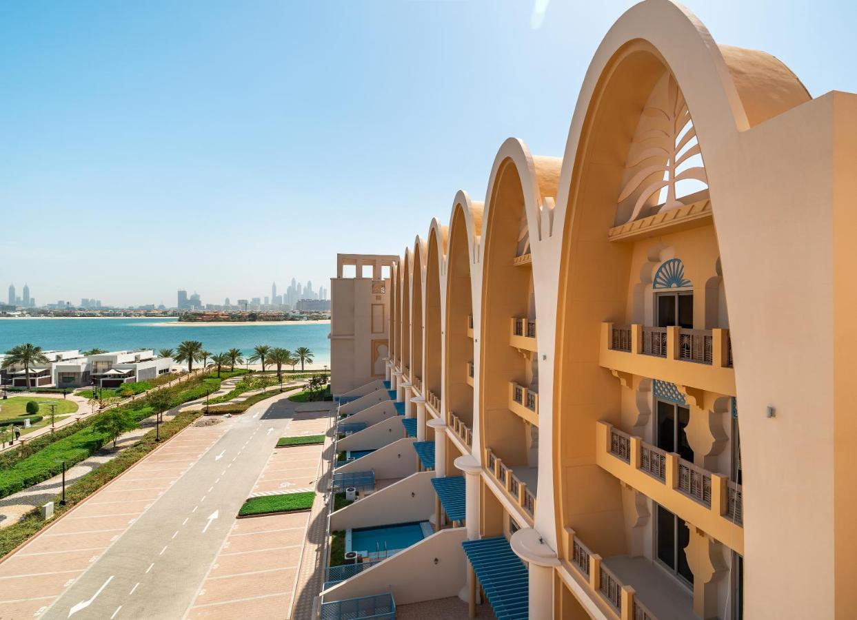 Апартаменти Globalstay At Palm Jumeirah Beachfront Paradise With Pool And Gym *