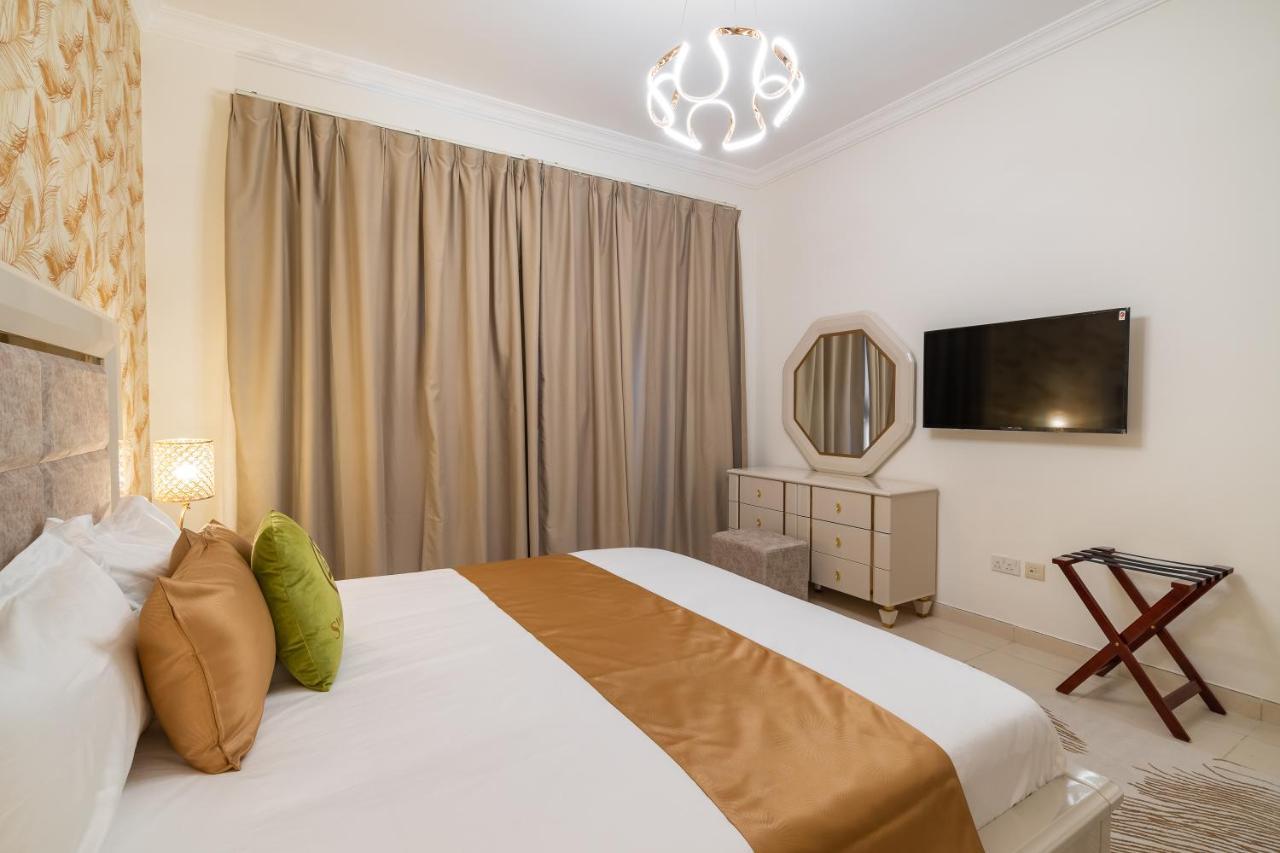 Апартаменти Globalstay At Palm Jumeirah Beachfront Paradise With Pool And Gym *