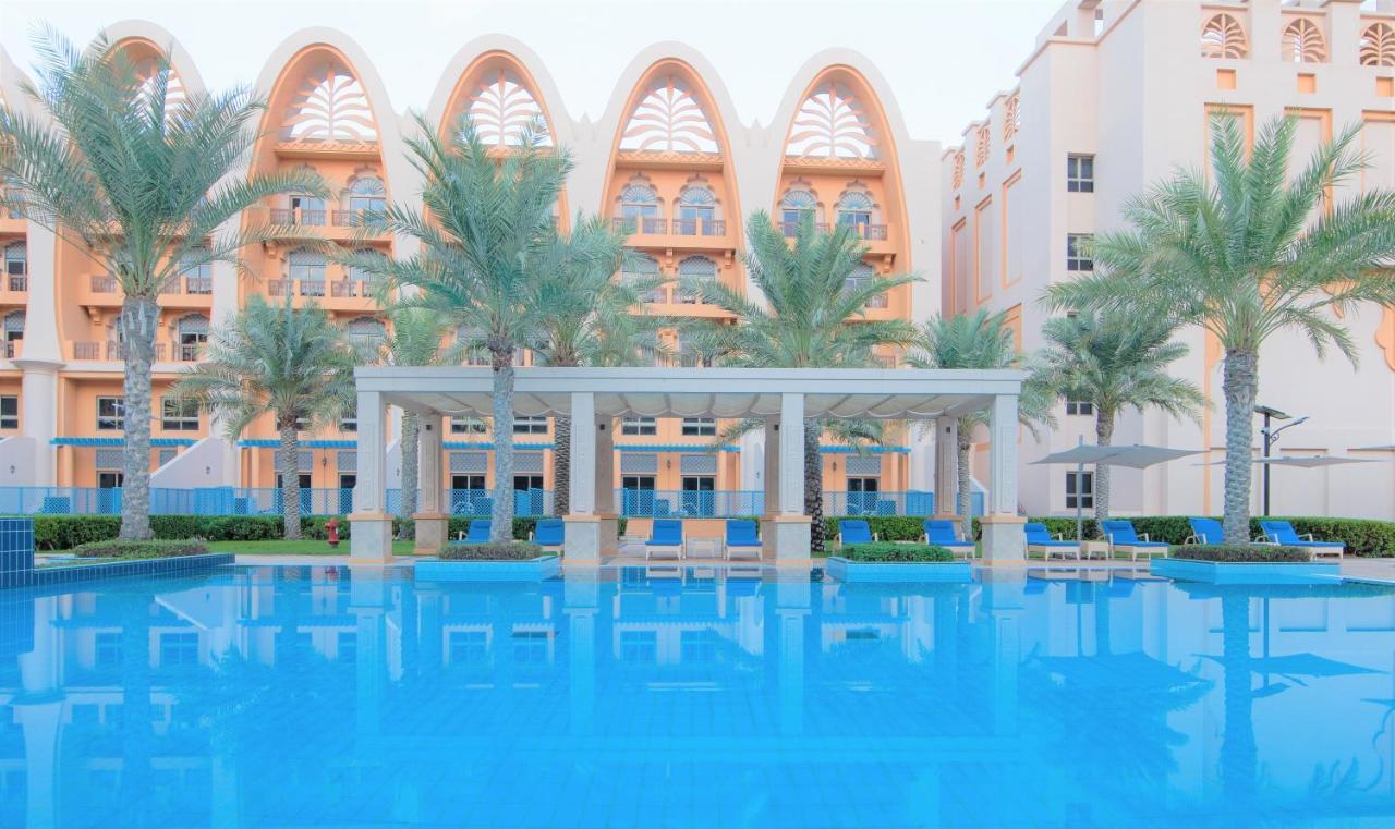 Globalstay At Palm Jumeirah Beachfront Paradise With Pool And Gym * Дубай