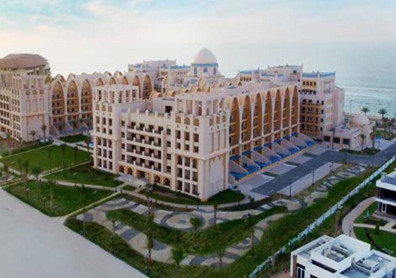 Globalstay At Palm Jumeirah Beachfront Paradise With Pool And Gym Дубай
