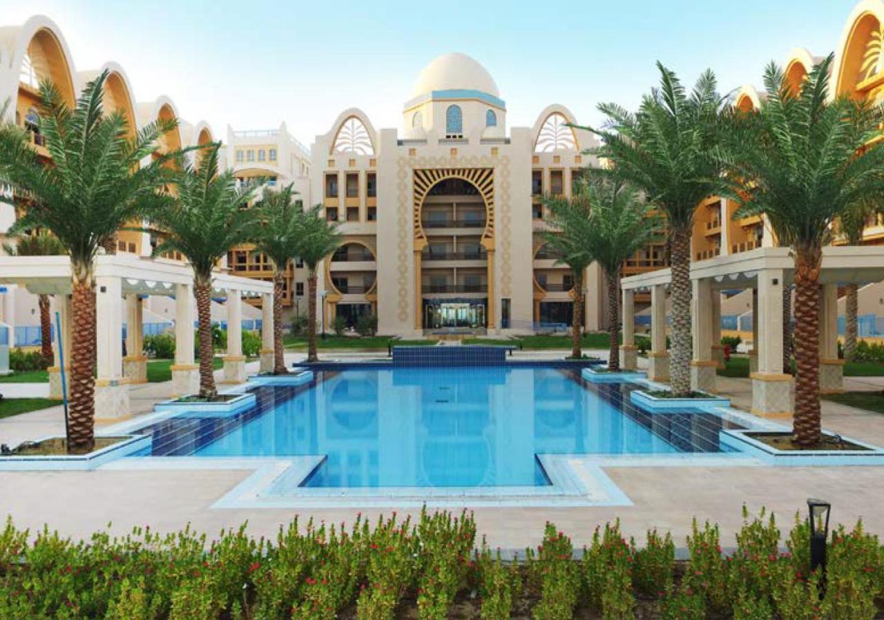 Апартаменти Globalstay At Palm Jumeirah Beachfront Paradise With Pool And Gym *